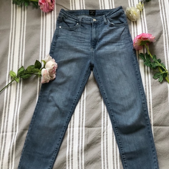 Jeans - Picture 2 of 4